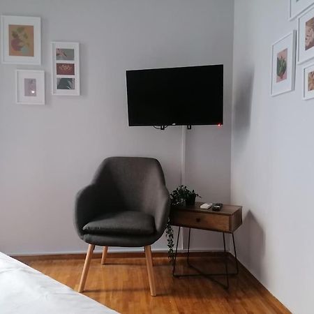Minimal Studio Varnava Square - Kallimarmaro Area Athen Exterior foto